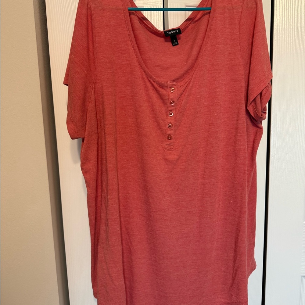 Torrid Coral Short Sleeve Top
